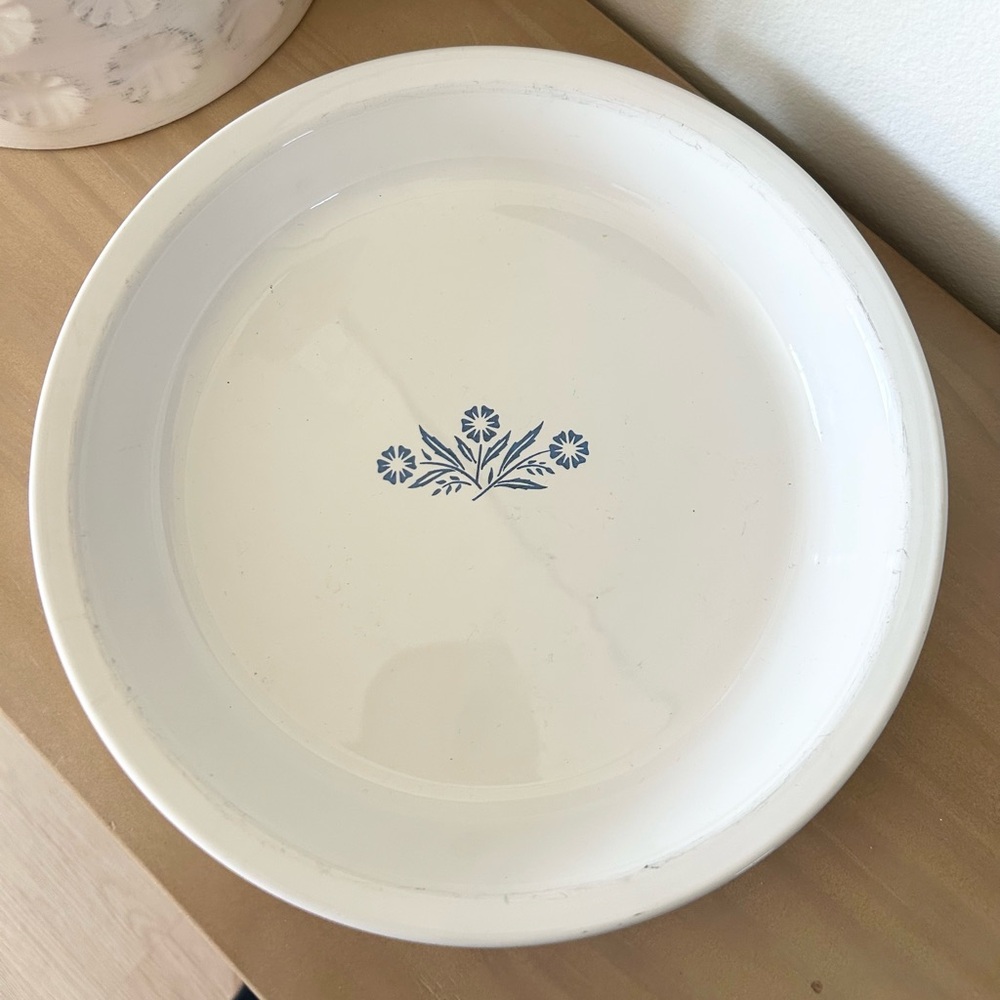 Vintage 70s CorningWare Blue Cornflower 9-inch Pie Plate